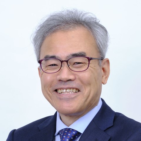 知識茂雄